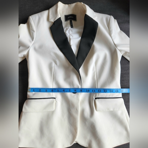 Le Chateau Single Button Fitted White & Black 3/4 Sleeve Faux Pocket size Small - Picture 8 of 12